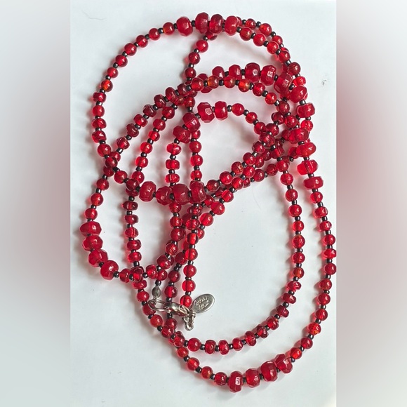 🍒 Cookie Lee Red Glossy Beaded Necklace - Picture 1 of 7